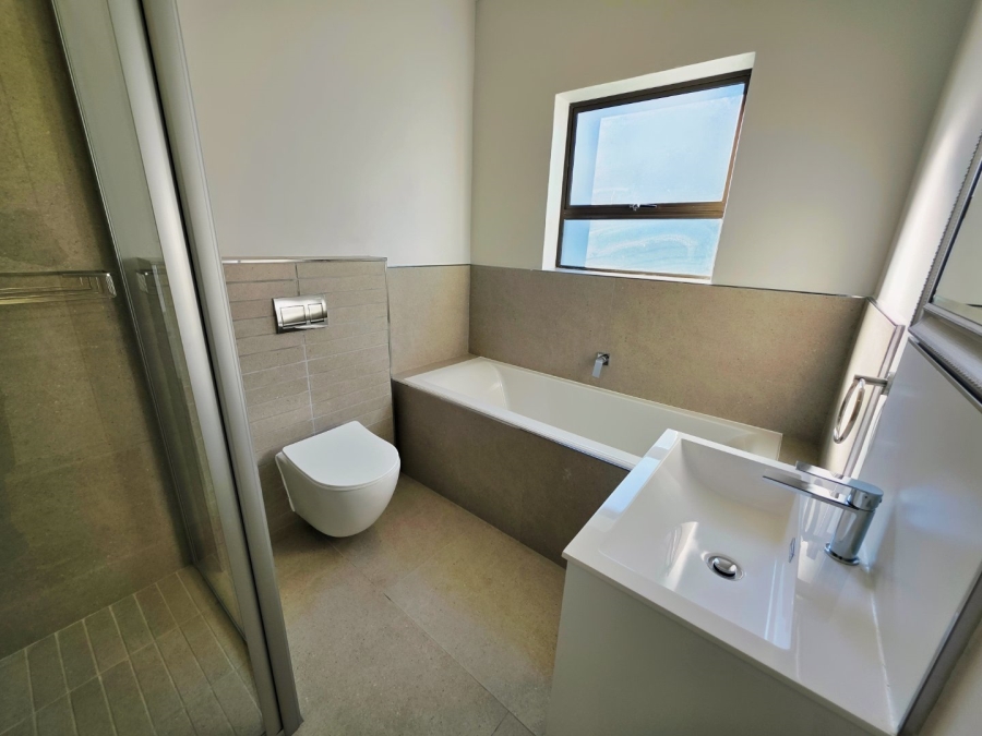 To Let 4 Bedroom Property for Rent in Parklands Western Cape